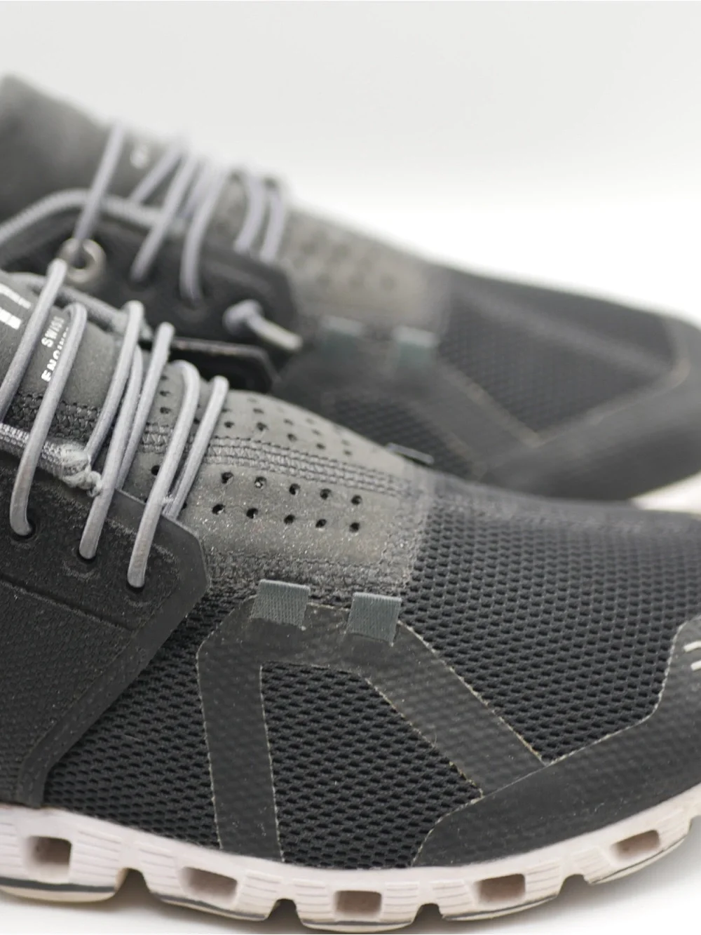 On cloud Running Black  Athletic Running Shoes - Picture 4 of 12